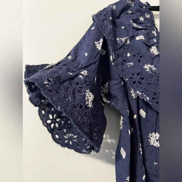 NWT Universal Thread Navy Ruffled Blouse - Picture 5 of 7